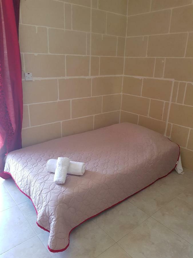 Palm Court Apartment Xlendi Exterior foto